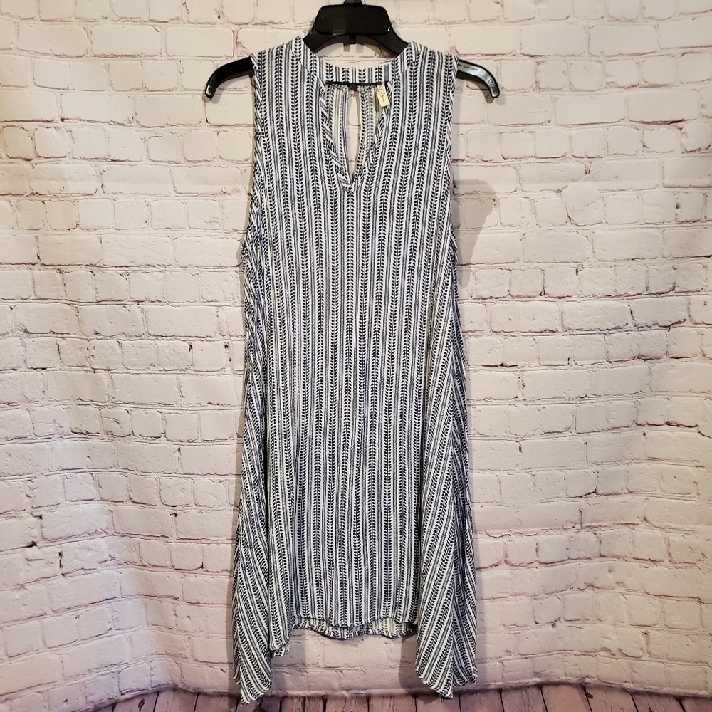 ELAN SLEEVELESS A LINE KEY HOLE DRESS